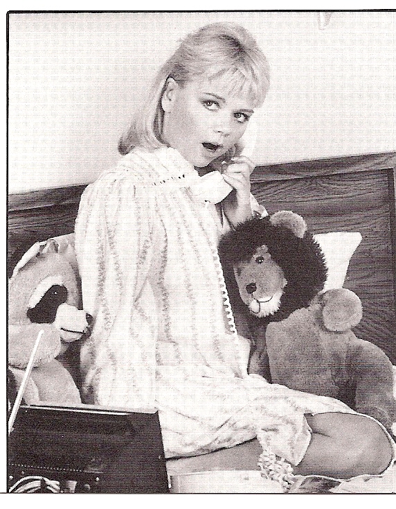 Cyndiphotowithstuffedanimals